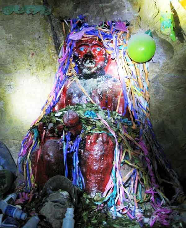 Подземное божество "Тио" (El-Tio)(Оруро, Боливия)