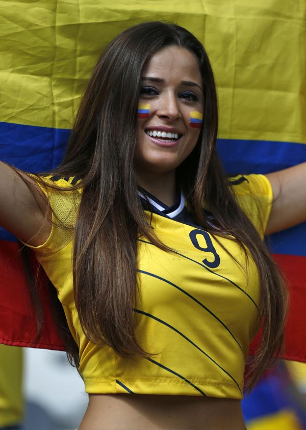 Милая болельщица сборной Колумбии по футболу