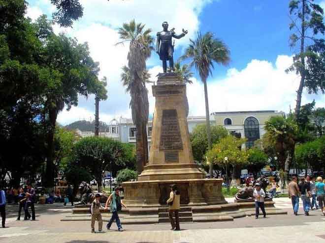 Сукре. Площадь 25 мая (Сукре, Боливия)
